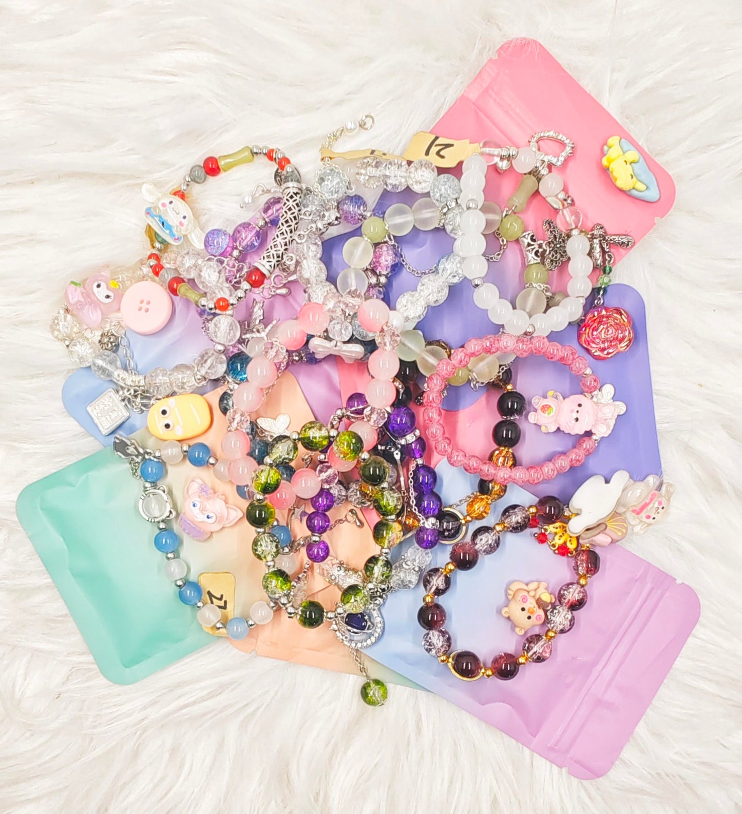 No.1 Bracele Lucky Bags open in live
