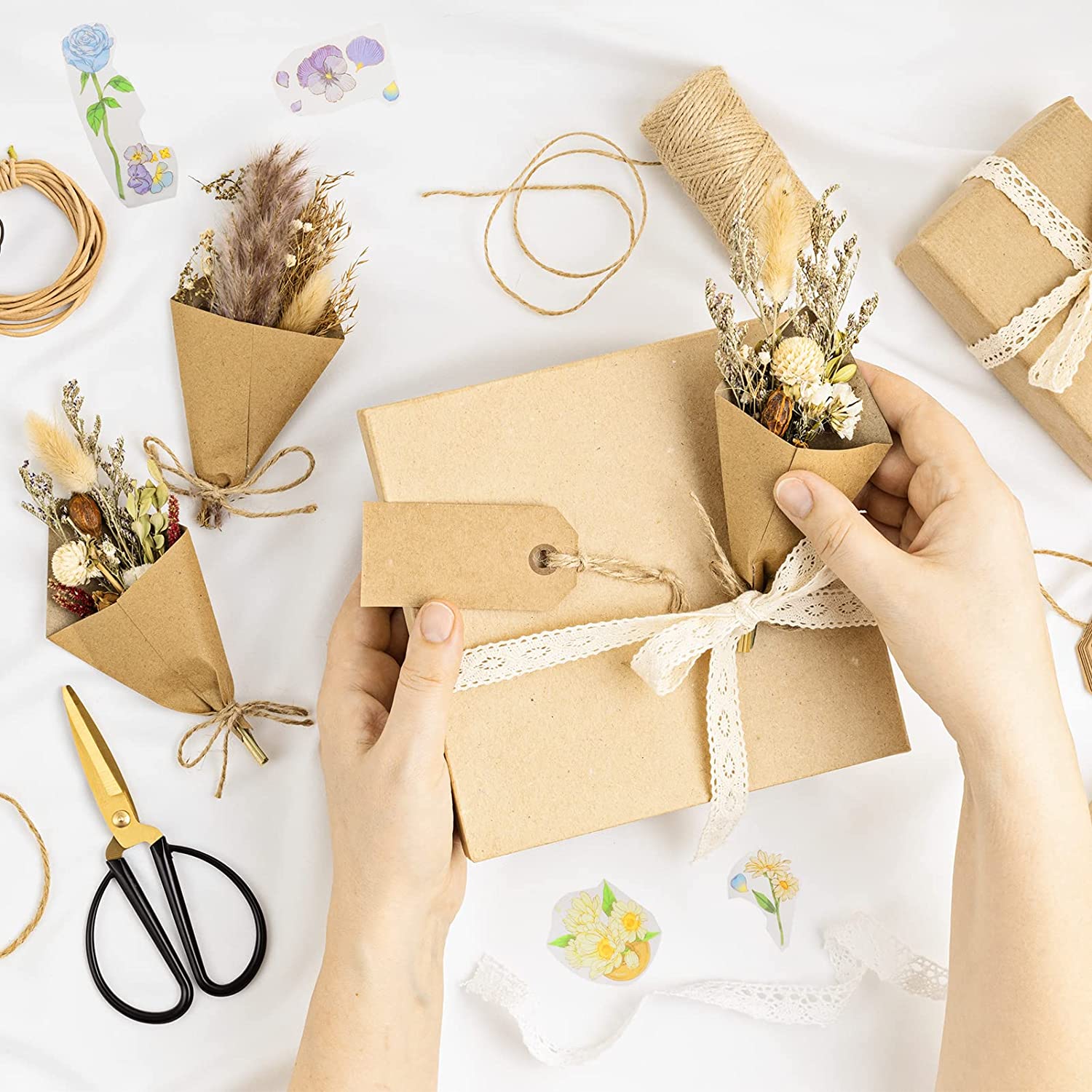 dried_flower - preserved_flower - fake_flower - 6Pcs Mini Dried Flowers Bouquet Mixed Natural Floral for DIY Crafts - Molly Garden - Molly_Garden_Floral