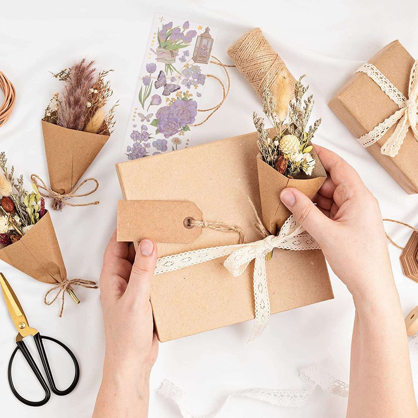 dried_flower - preserved_flower - fake_flower - 6Pcs Mini Mixed Dried Flowers Bouquet with 3 Gold Foil Flower Stickers - Molly Garden - Molly_Garden_Floral